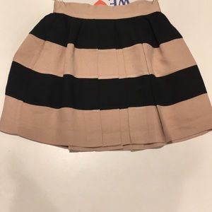 Black and pink pleated bcbggeneration skirt
